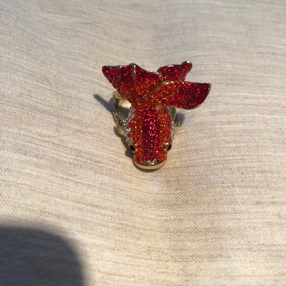 Betsey Johnson fish ring